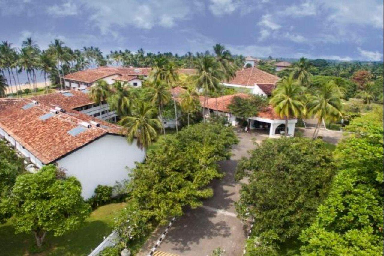 Tangerine Beach Hotel Kalutara Exteriör bild