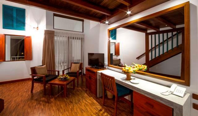 Tangerine Beach Hotel Kalutara Exteriör bild
